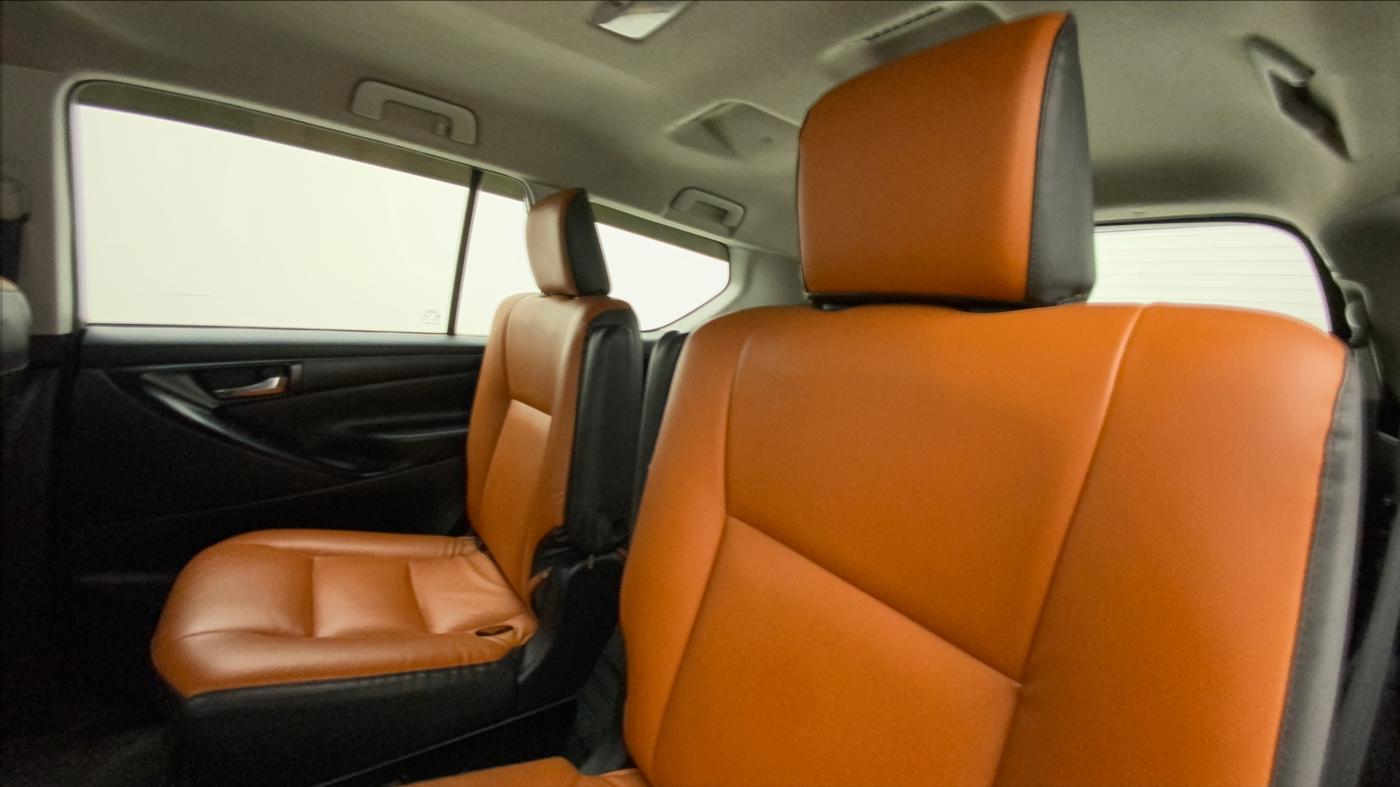 2018 Toyota Innova Crysta 2.4 GX 7 STR, Diesel, Manual, 80,542 km, Right Side Rear Door Cabin