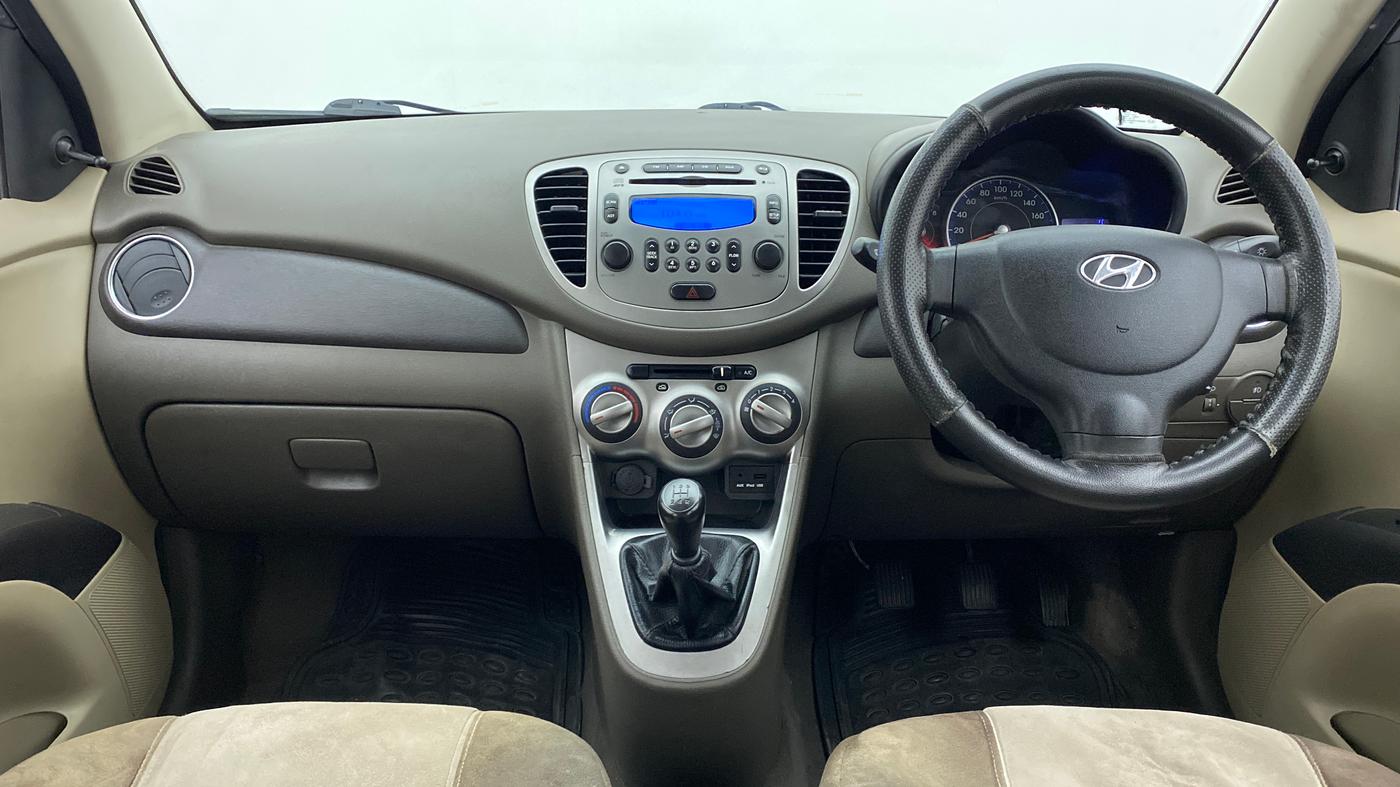 2015 Hyundai i10 SPORTZ 1.1, Petrol, Manual, 50,073 km, Dashboard
