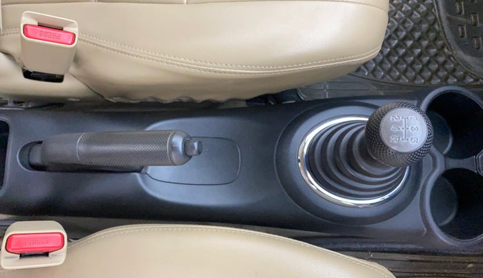 2015 Honda Amaze 1.2L I-VTEC VX, Petrol, Manual, 27,031 km, Gear Lever