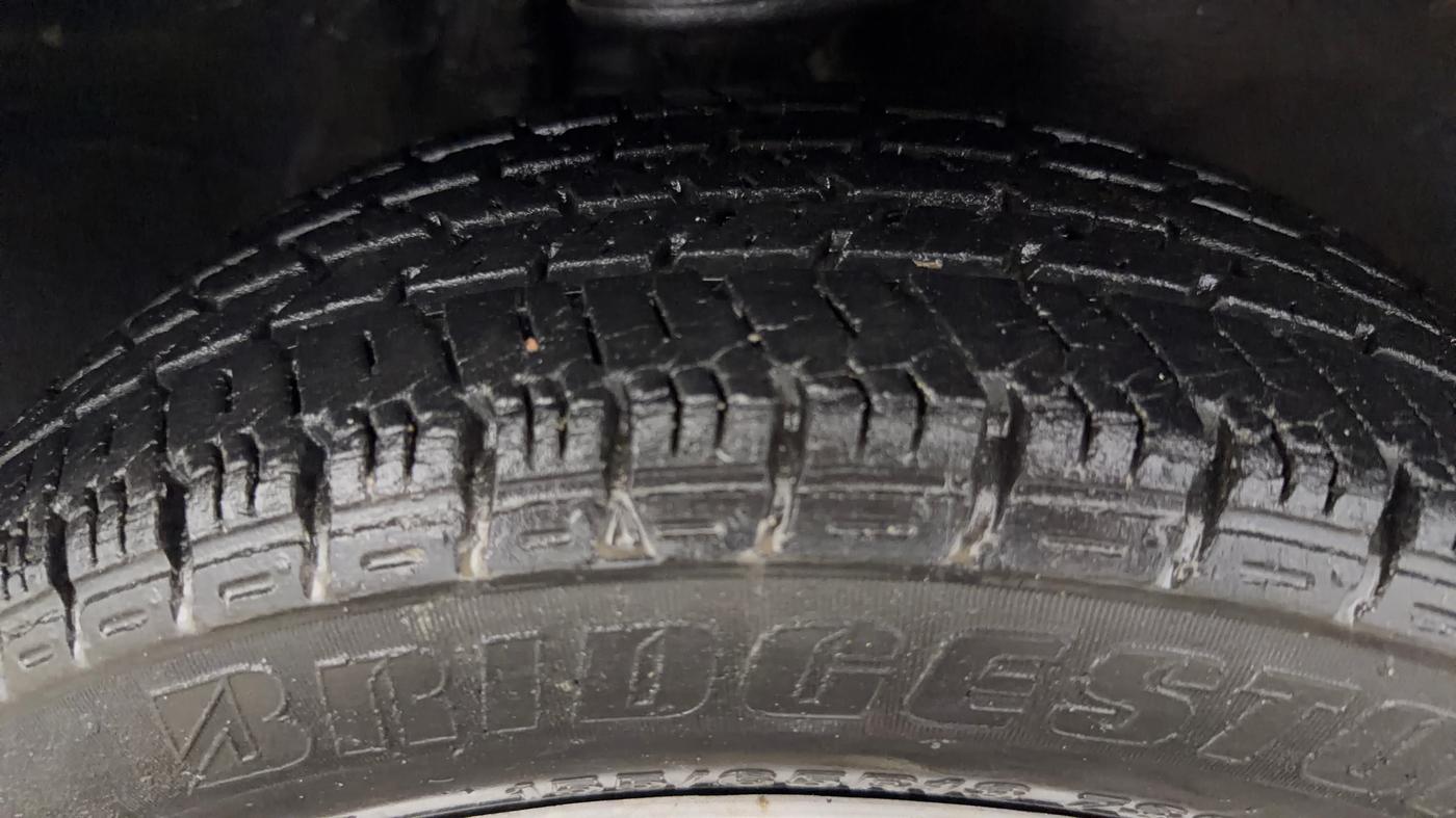 2015 Maruti Alto K10 VXI AMT, Petrol, Automatic, 21,676 km, Right Front Tyre Tread