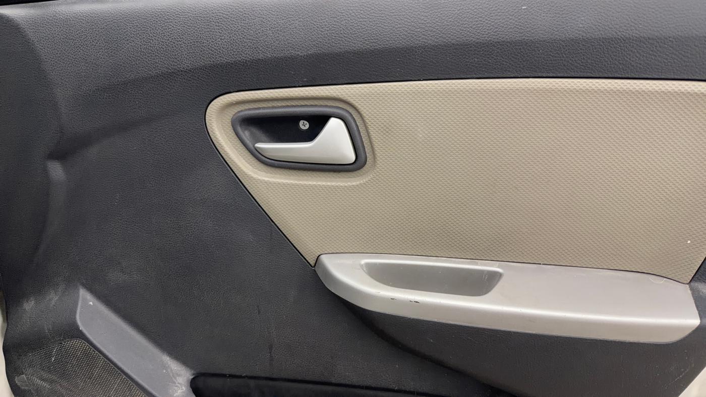 2015 Maruti Alto K10 VXI AMT, Petrol, Automatic, 21,676 km, Driver Side Door Panels Control