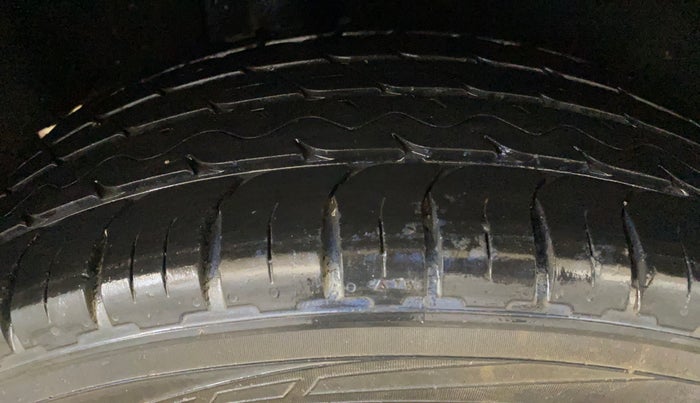 2018 Maruti Baleno ZETA CVT PETROL 1.2, Petrol, Automatic, 60,097 km, Right Rear Tyre Tread