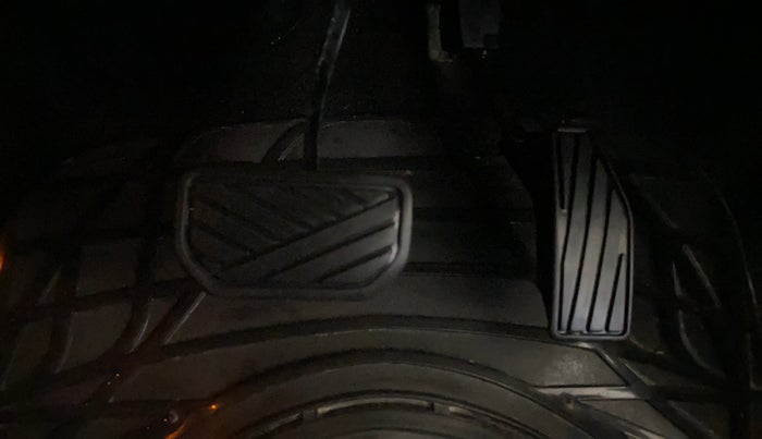 2018 Maruti Baleno ZETA CVT PETROL 1.2, Petrol, Automatic, 60,097 km, Pedals