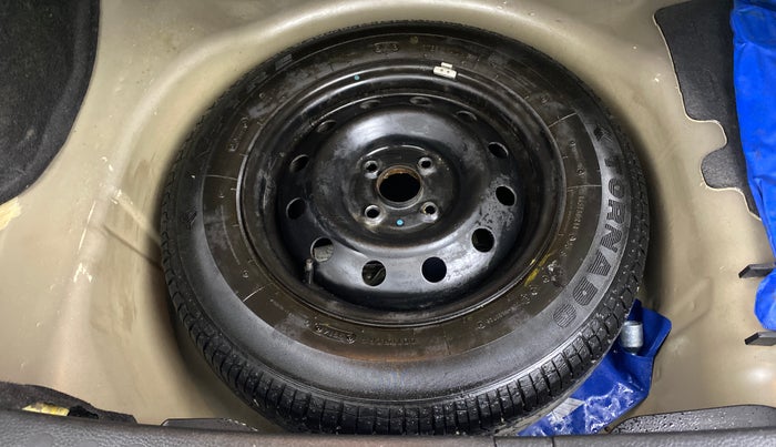 2014 Maruti Swift Dzire VXI, Petrol, Manual, 33,216 km, Spare Tyre