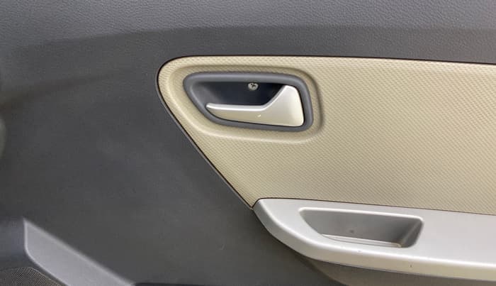 2016 Maruti Alto K10 VXI, Petrol, Manual, 69,808 km, Driver Side Door Panels Control