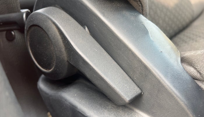 2021 Tata ALTROZ XM PLUS PETROL, Petrol, Manual, 75,337 km, Driver Side Adjustment Panel