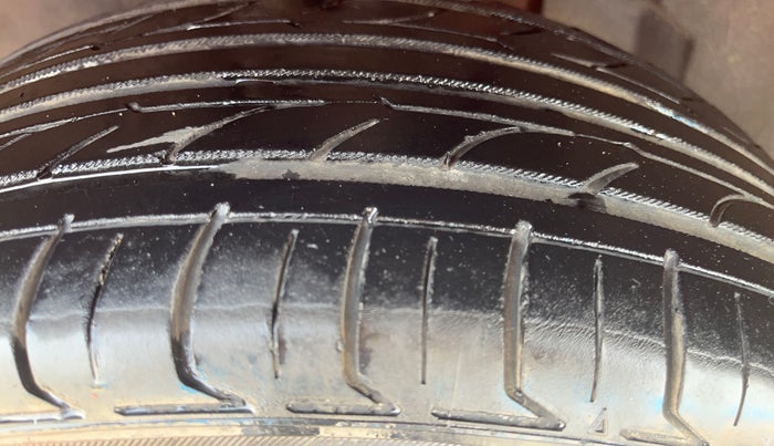 2021 Tata ALTROZ XM PLUS PETROL, Petrol, Manual, 75,337 km, Left Front Tyre Tread