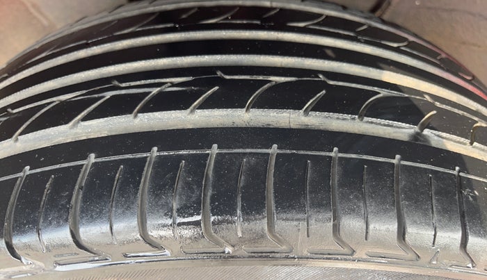 2021 Tata ALTROZ XM PLUS PETROL, Petrol, Manual, 75,337 km, Right Rear Tyre Tread