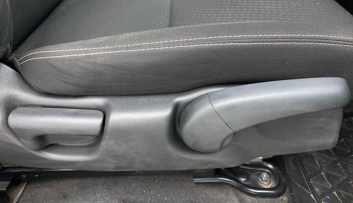 2019 Honda WR-V 1.2 i-VTEC VX MT, CNG, Manual, 28,582 km, Driver Side Adjustment Panel