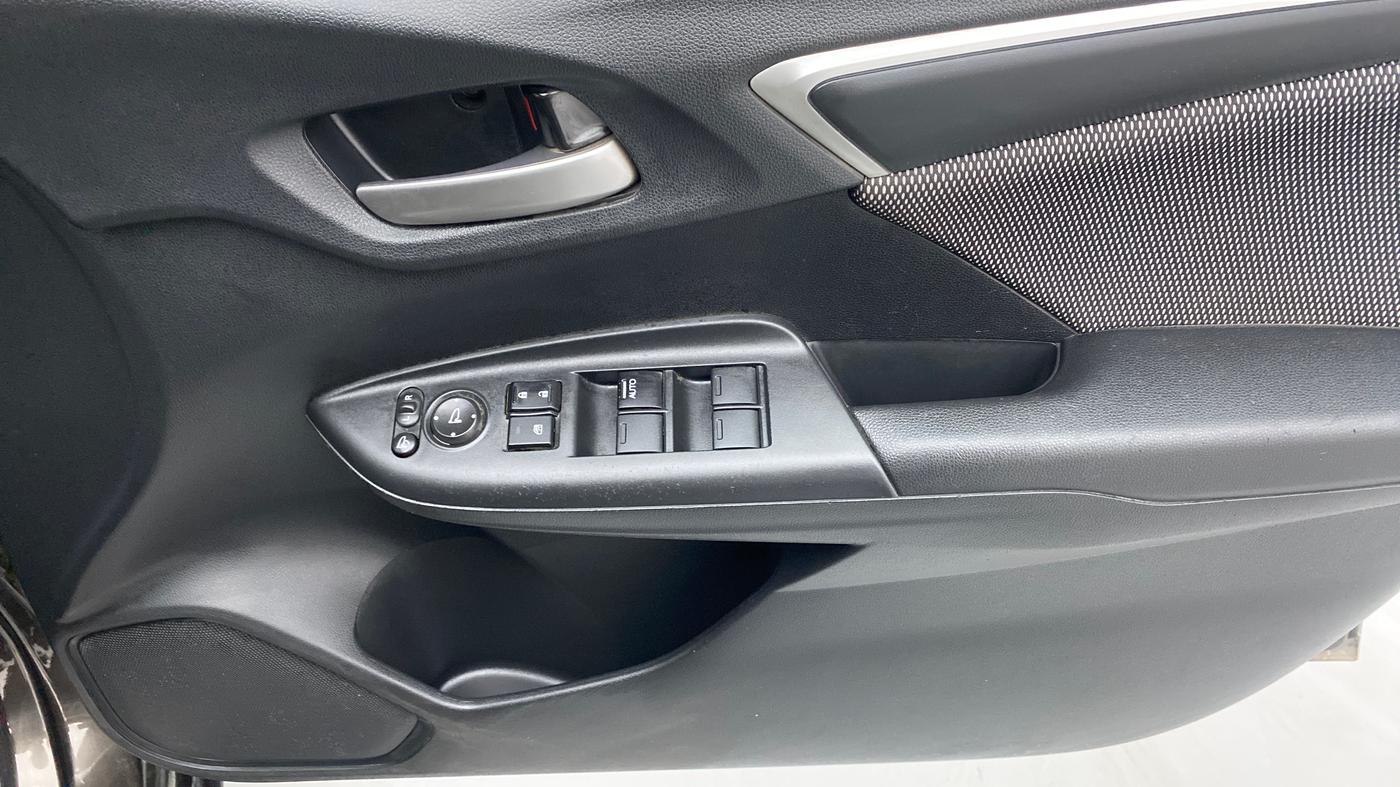 2019 Honda WR-V 1.2 i-VTEC VX MT, CNG, Manual, 28,582 km, Driver Side Door Panels Control