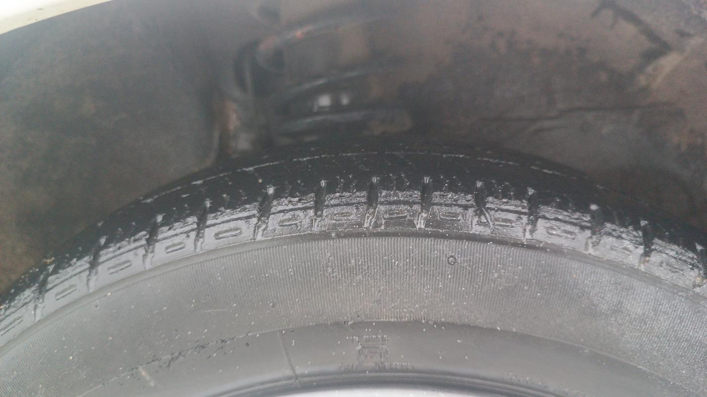 2013 Maruti Alto K10 VXI, Petrol, Manual, 61,698 km, Right Front Tyre Tread