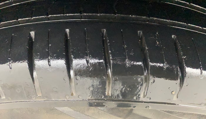 2023 Tata PUNCH CREATIVE  1.2 RTN DUAL TONE, Petrol, Manual, 40,258 km, Left Front Tyre Tread