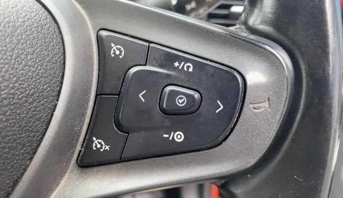 2023 Tata PUNCH CREATIVE  1.2 RTN DUAL TONE, Petrol, Manual, 40,258 km, Adaptive Cruise Control