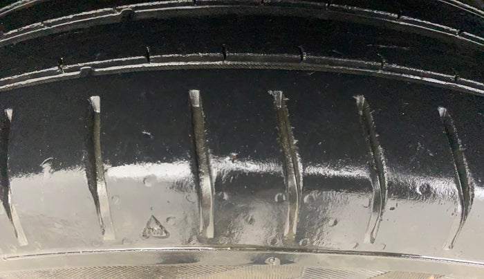 2023 Tata PUNCH CREATIVE  1.2 RTN DUAL TONE, Petrol, Manual, 40,258 km, Right Rear Tyre Tread