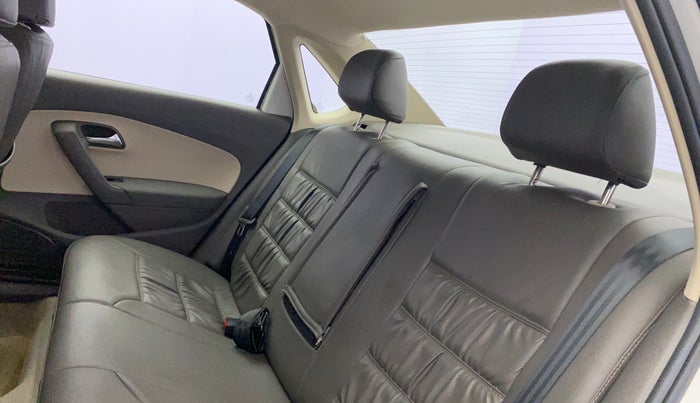 2011 Volkswagen Vento HIGHLINE 1.6 MPI, Petrol, Manual, 58,404 km, Right Side Rear Door Cabin