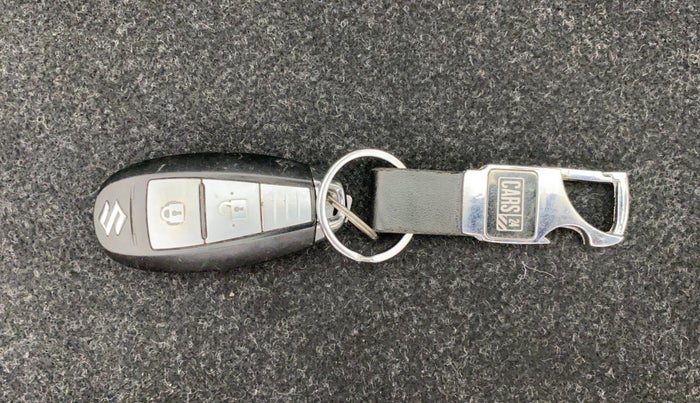 2016 Maruti Baleno ZETA PETROL 1.2, Petrol, Manual, 93,102 km, Key Close Up