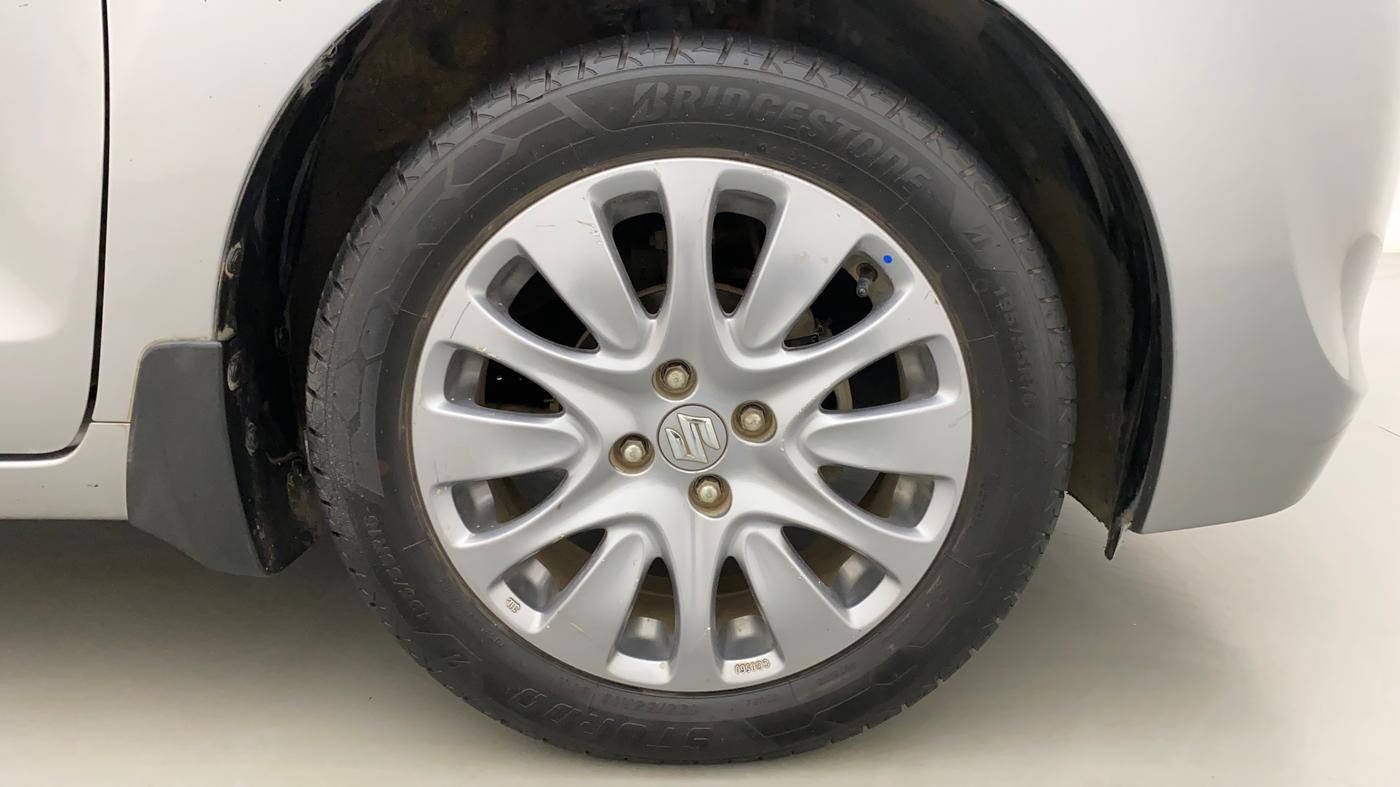 2016 Maruti Baleno ZETA PETROL 1.2, Petrol, Manual, 93,102 km, Right Front Wheel