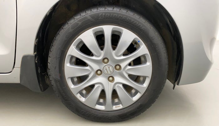 2016 Maruti Baleno ZETA PETROL 1.2, Petrol, Manual, 93,102 km, Right Front Wheel