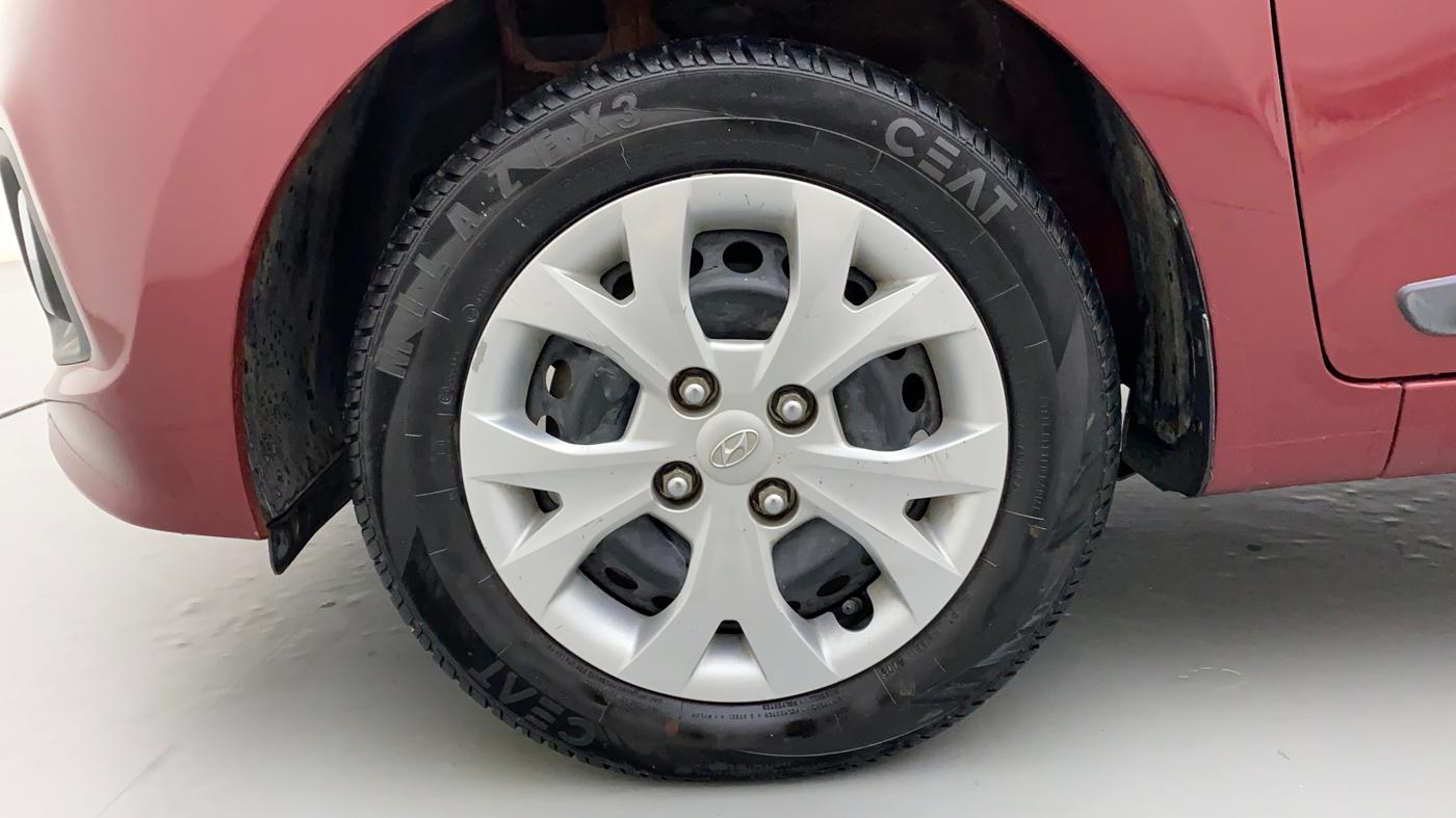 2015 Hyundai Grand i10 SPORTZ 1.2 KAPPA VTVT, Petrol, Manual, 22,010 km, Left Front Wheel