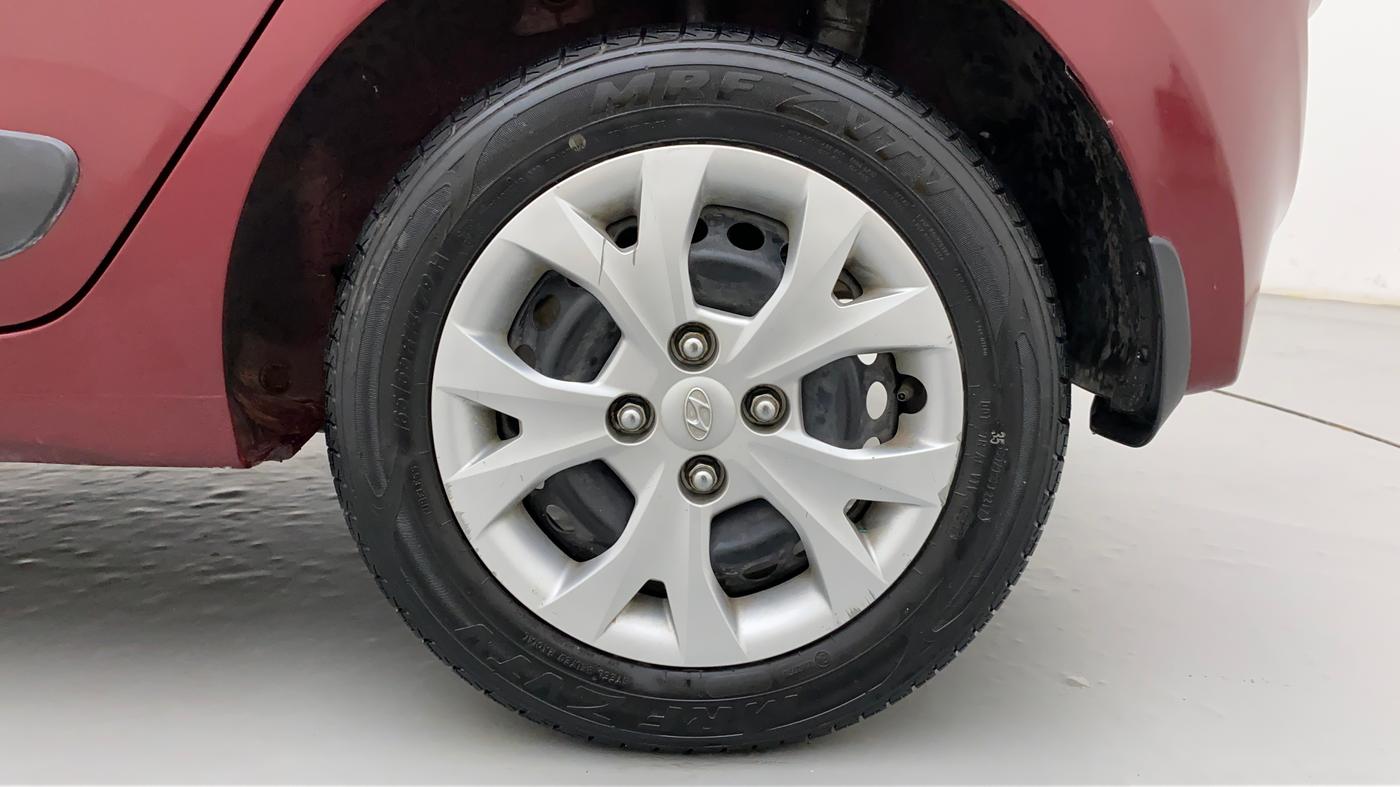 2015 Hyundai Grand i10 SPORTZ 1.2 KAPPA VTVT, Petrol, Manual, 22,010 km, Left Rear Wheel