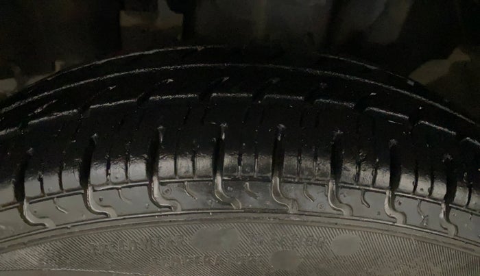 2019 Renault Kwid RXL, Petrol, Manual, 17,247 km, Left Front Tyre Tread