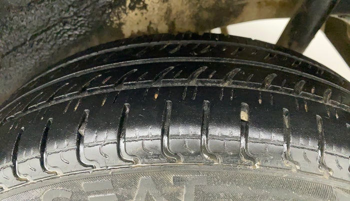 2013 Maruti Wagon R Stingray LXI, Petrol, Manual, 89,473 km, Left Rear Tyre Tread