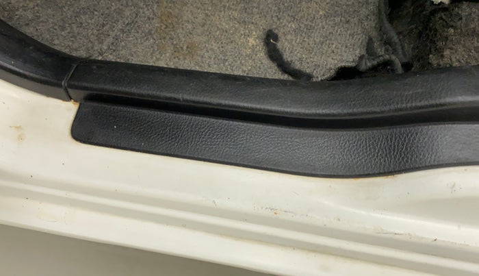 2013 Maruti Wagon R Stingray LXI, Petrol, Manual, 89,473 km, Left running board - Slight discoloration