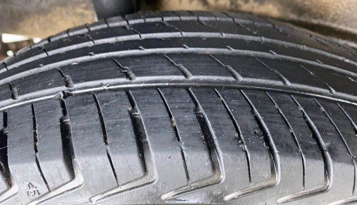 2021 Maruti New Wagon-R 1.0 Lxi (o) cng, CNG, Manual, 34,942 km, Right Rear Tyre Tread