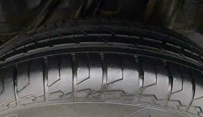 2015 Honda Amaze 1.2L I-VTEC VX AT, Petrol, Automatic, 39,463 km, Left Rear Tyre Tread