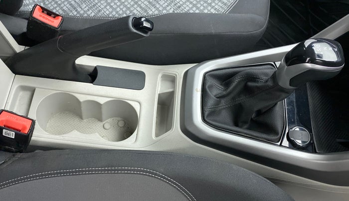 2022 Volkswagen TAIGUN HIGHLINE 1.0 TSI AT, Petrol, Automatic, 6,856 km, Gear Lever