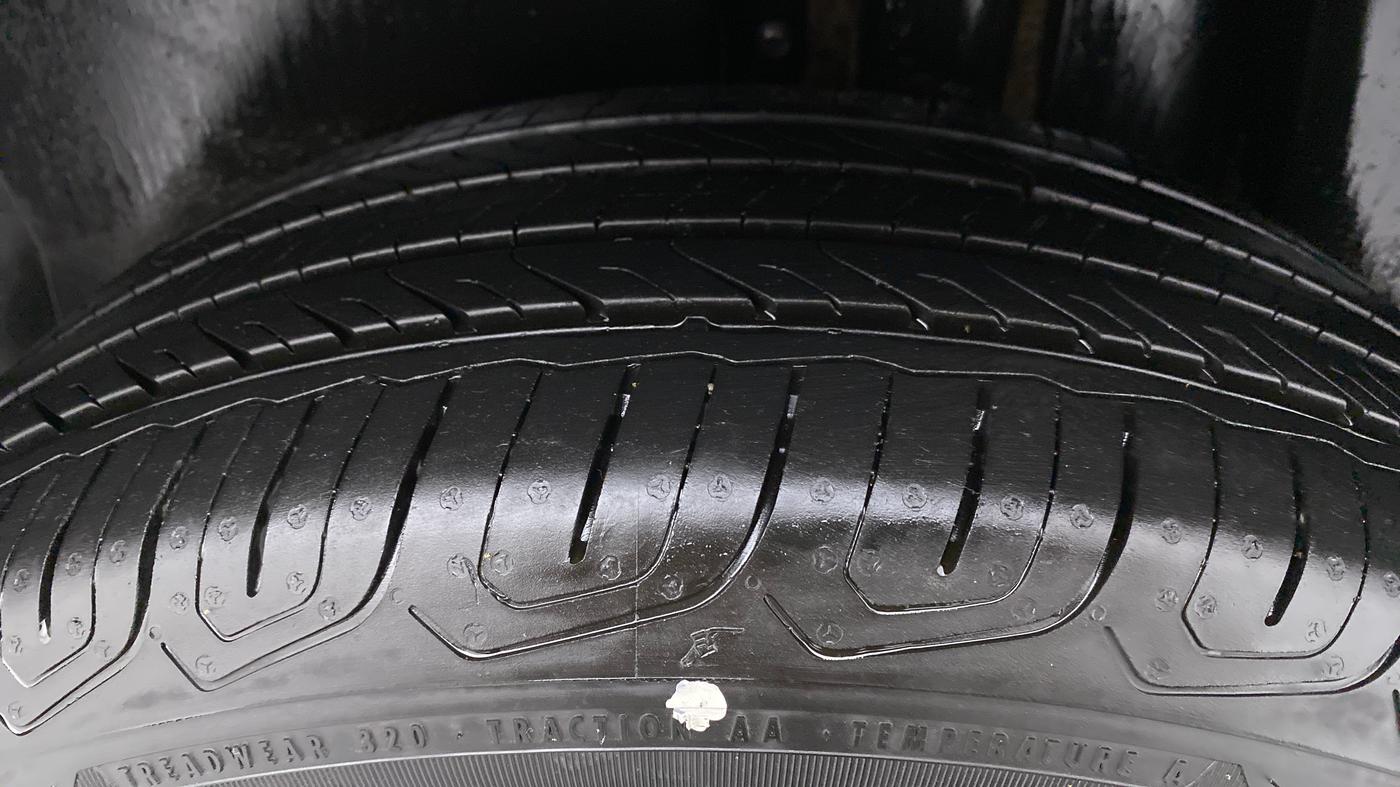 2022 Volkswagen TAIGUN HIGHLINE 1.0 TSI AT, Petrol, Automatic, 6,856 km, Left Rear Tyre Tread