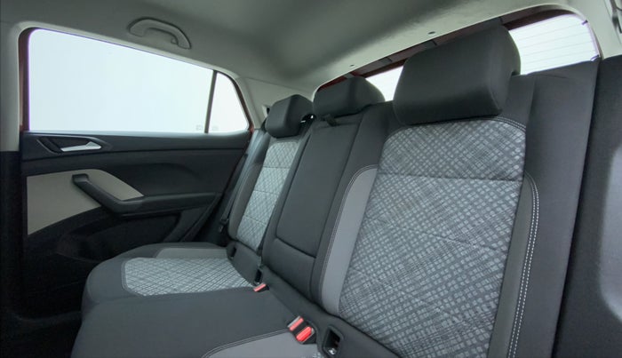 2022 Volkswagen TAIGUN HIGHLINE 1.0 TSI AT, Petrol, Automatic, 6,856 km, Right Side Rear Door Cabin