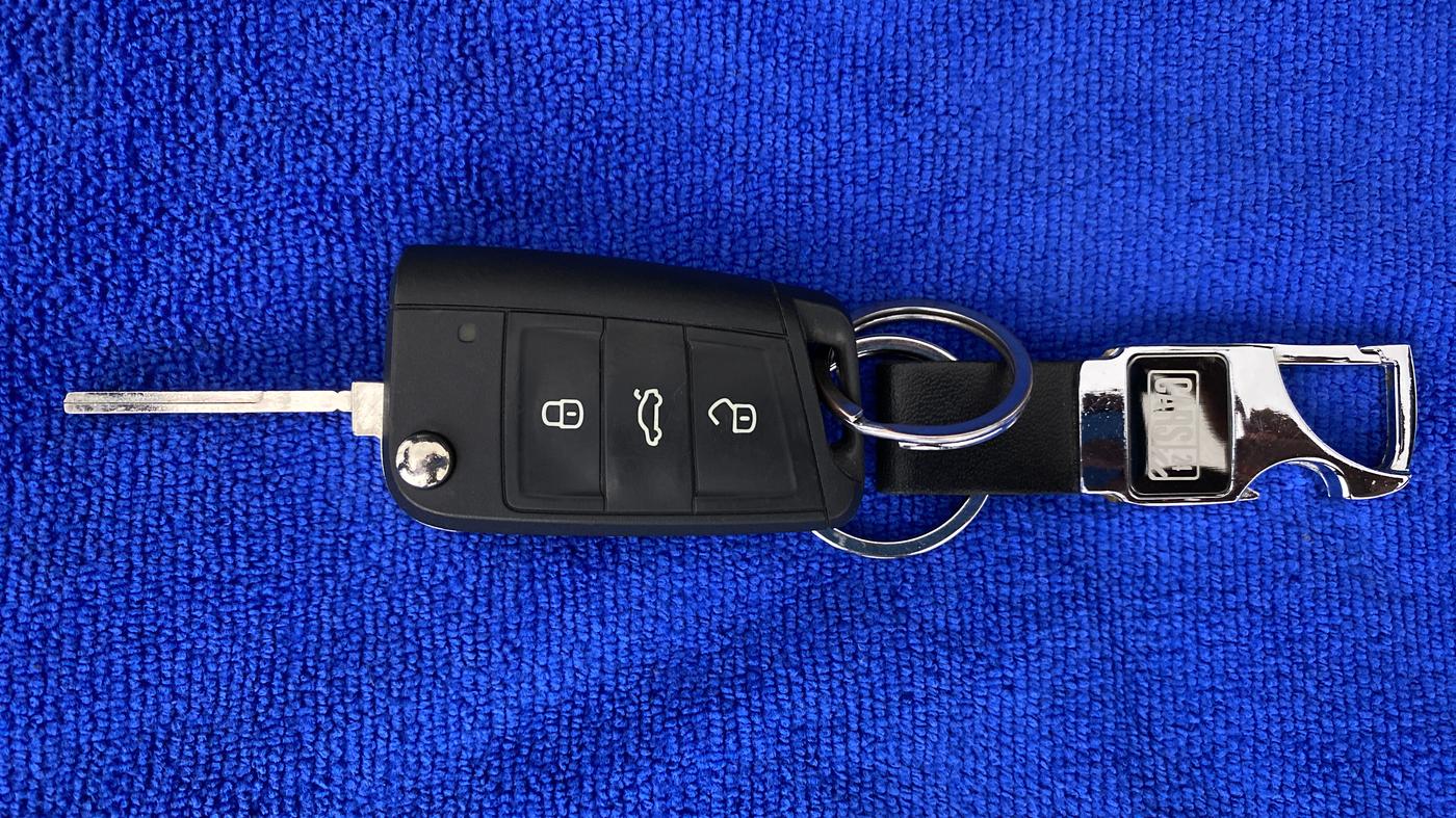 2022 Volkswagen TAIGUN HIGHLINE 1.0 TSI AT, Petrol, Automatic, 6,856 km, Key Close Up