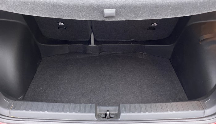 2022 Volkswagen TAIGUN HIGHLINE 1.0 TSI AT, Petrol, Automatic, 6,856 km, Boot Inside