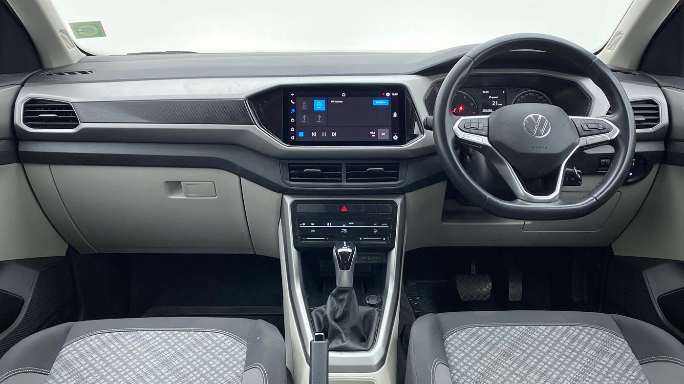 2022 Volkswagen TAIGUN HIGHLINE 1.0 TSI AT, Petrol, Automatic, 6,856 km, Dashboard