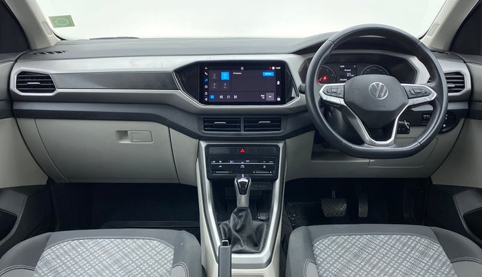 2022 Volkswagen TAIGUN HIGHLINE 1.0 TSI AT, Petrol, Automatic, 6,856 km, Dashboard