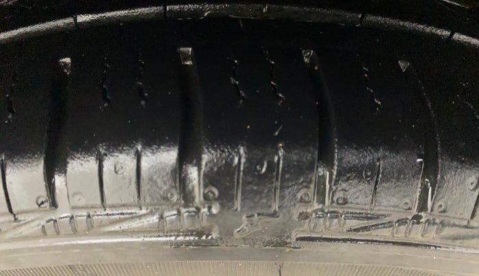 2017 Tata Tiago XZ PETROL, Petrol, Manual, 56,229 km, Right Front Tyre Tread