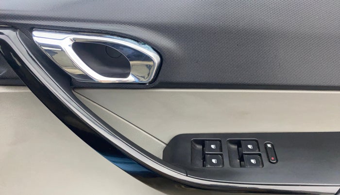 2017 Tata Tiago XZ PETROL, Petrol, Manual, 56,229 km, Driver Side Door Panels Control
