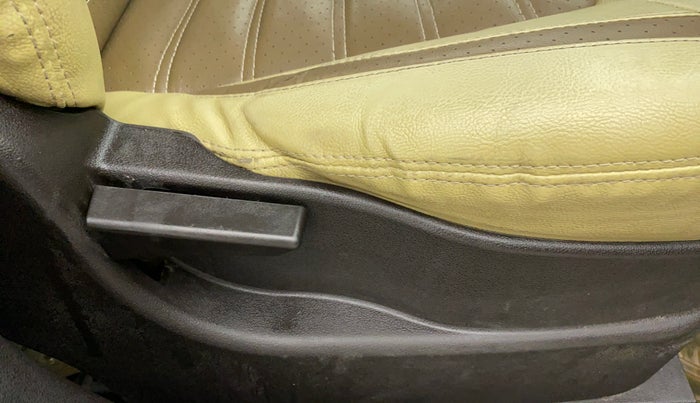 2016 Tata Zest XM RT 90 PS ABS, Petrol, Manual, 1,00,143 km, Driver Side Adjustment Panel