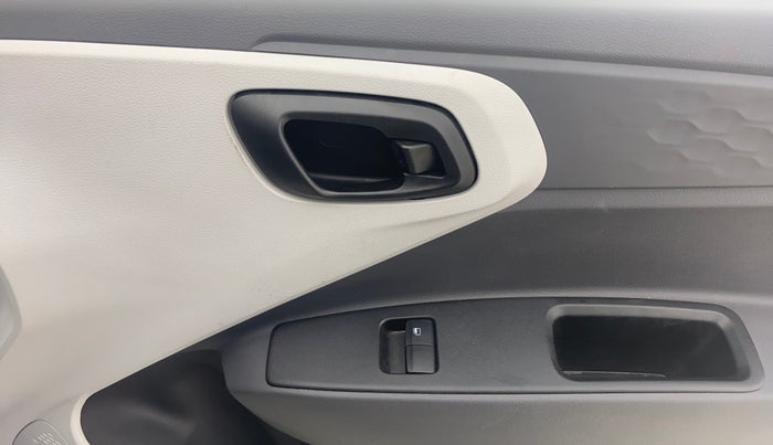 2024 Hyundai GRAND I10 NIOS ERA 1.2 KAPPA VTVT, Petrol, Manual, 2,310 km, Driver Side Door Panels Control