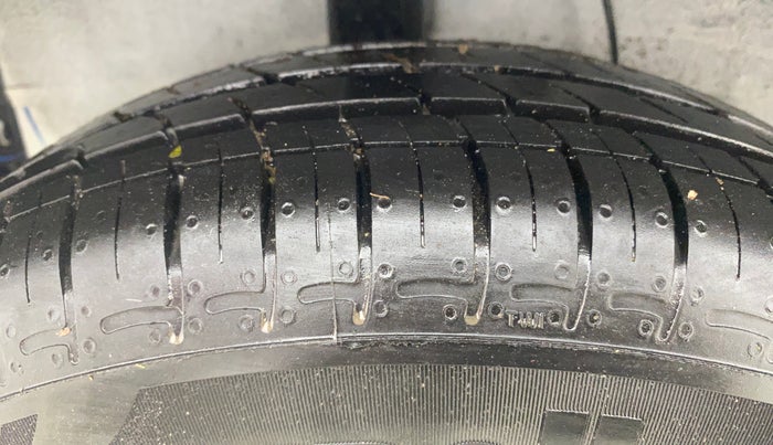 2024 Hyundai GRAND I10 NIOS ERA 1.2 KAPPA VTVT, Petrol, Manual, 2,310 km, Right Rear Tyre Tread