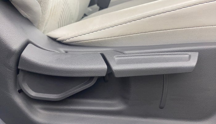 2024 Hyundai GRAND I10 NIOS ERA 1.2 KAPPA VTVT, Petrol, Manual, 2,310 km, Driver Side Adjustment Panel