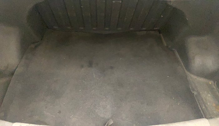 2015 Hyundai Xcent S (O) 1.2, Petrol, Manual, 79,588 km, Boot Inside