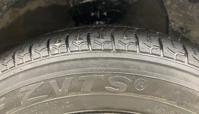 2015 Hyundai Xcent S (O) 1.2, Petrol, Manual, 79,588 km, Right Front Tyre Tread