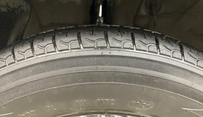 2015 Hyundai Xcent S (O) 1.2, Petrol, Manual, 79,588 km, Right Rear Tyre Tread