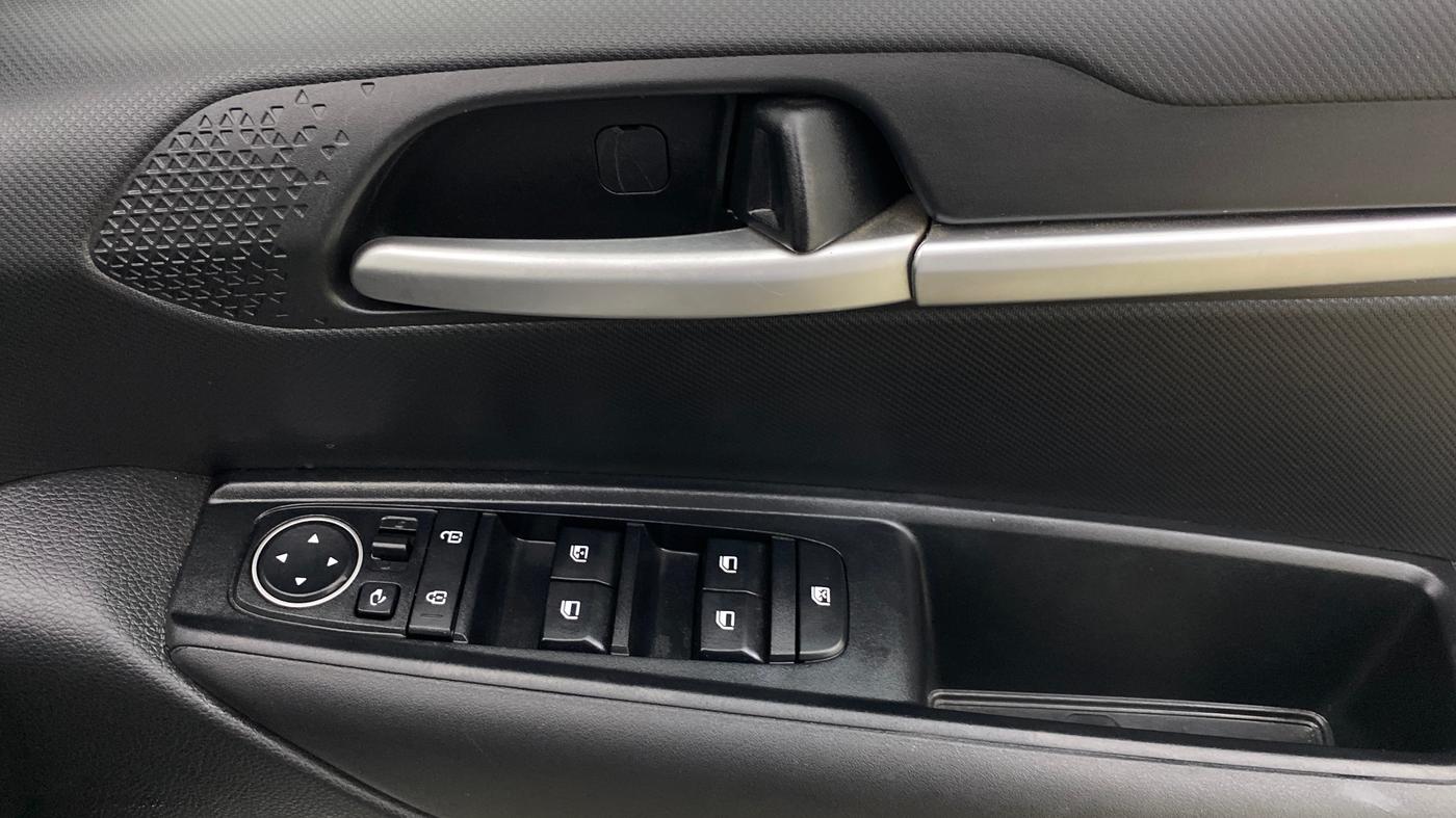 2022 KIA SONET HTK PLUS 1.2, Petrol, Manual, 20,259 km, Driver Side Door Panels Control
