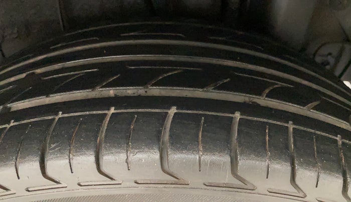 2017 Hyundai i20 Active 1.4 SX, Diesel, Manual, 1,23,904 km, Left Rear Tyre Tread