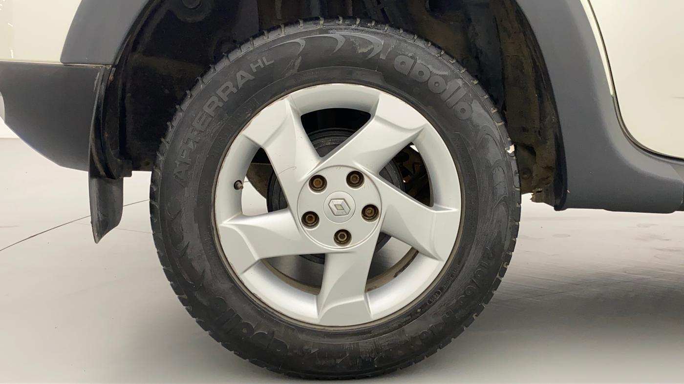 2015 Renault Duster RXZ PACK DIESEL 110, Diesel, Manual, 34,879 km, Right Rear Wheel