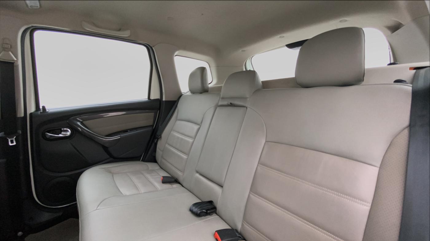 2015 Renault Duster RXZ PACK DIESEL 110, Diesel, Manual, 34,879 km, Right Side Rear Door Cabin