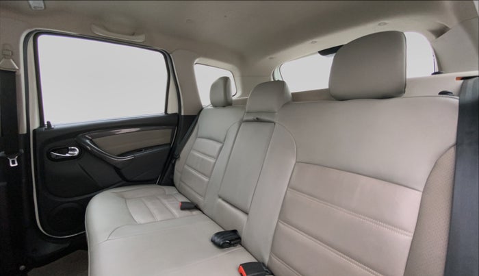 2015 Renault Duster RXZ PACK DIESEL 110, Diesel, Manual, 34,879 km, Right Side Rear Door Cabin